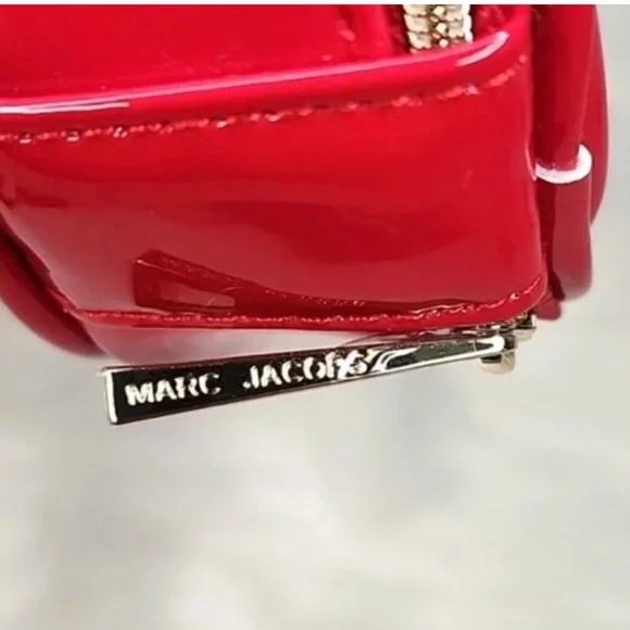MARC JACOBS TikTok Famous 4" Red Patent Leather Cross Body Mini Round Purse NWT - Picture 5 of 6